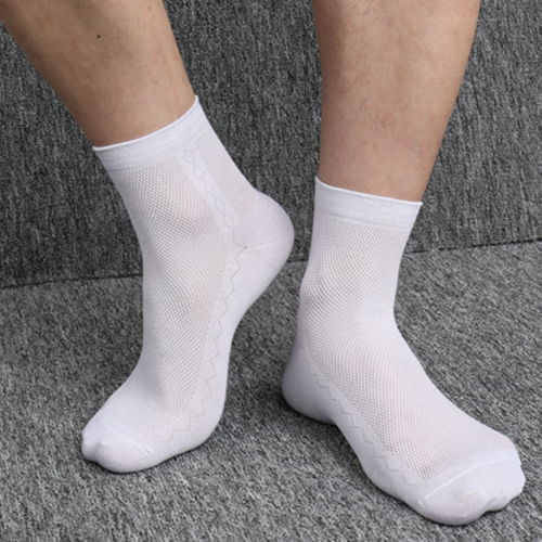 春夏必備 男士中筒網眼薄襪，運動吸汗防臭舒適之選
